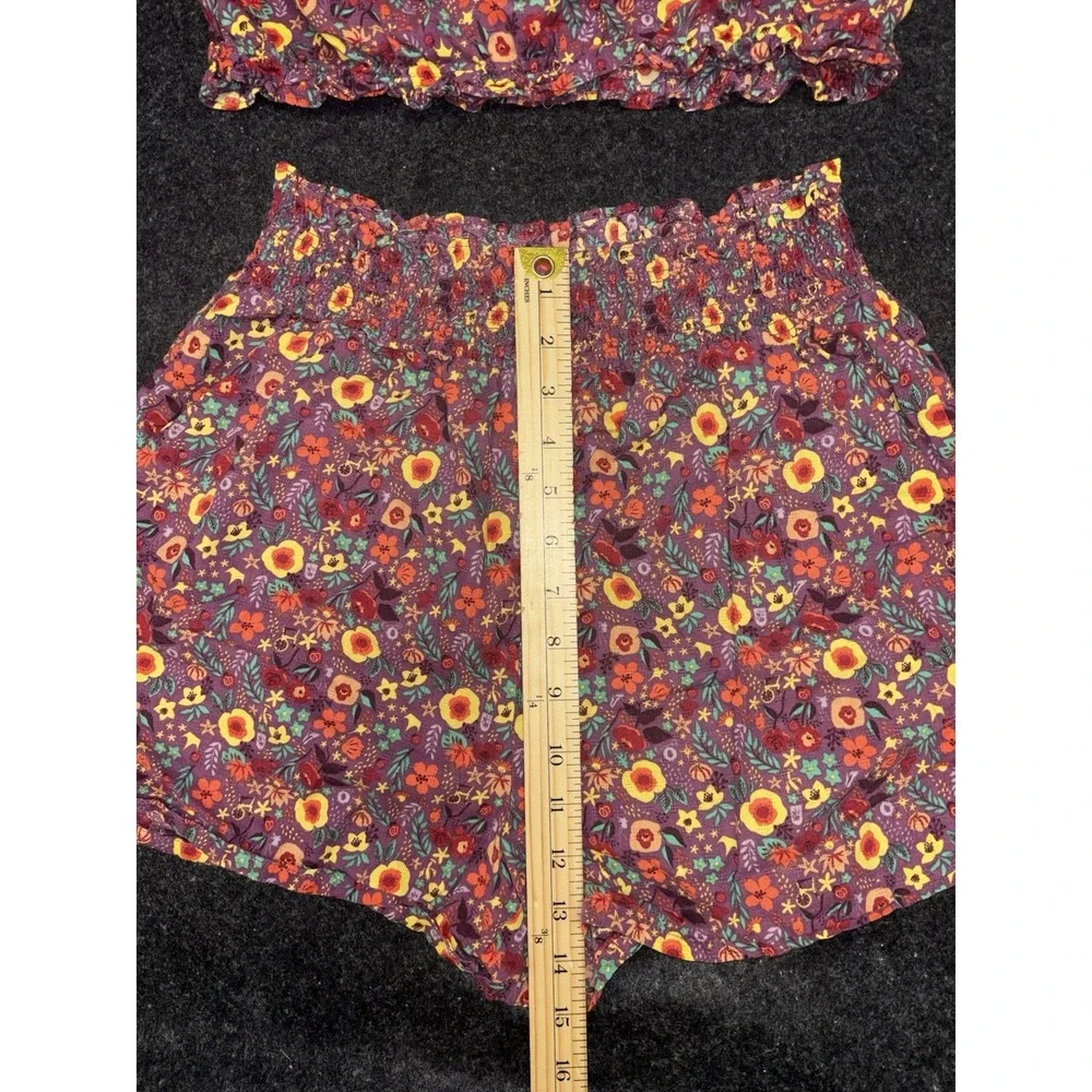 Disney‎ parks Floral Princess print shorts & crop top set- Large 0573